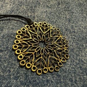 5/$15 Antique distressed style necklace pendant
